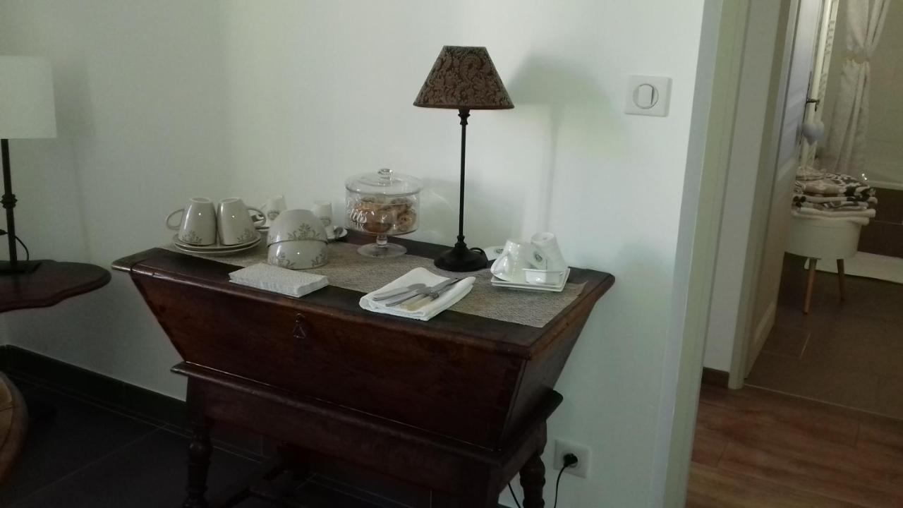 ヴィルヌーヴ・レ・ザヴィニョン La Mathilde Bed & Breakfast エクステリア 写真