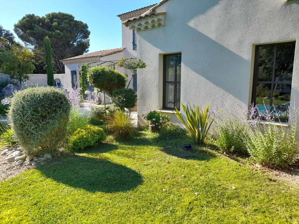 ヴィルヌーヴ・レ・ザヴィニョン La Mathilde Bed & Breakfast エクステリア 写真